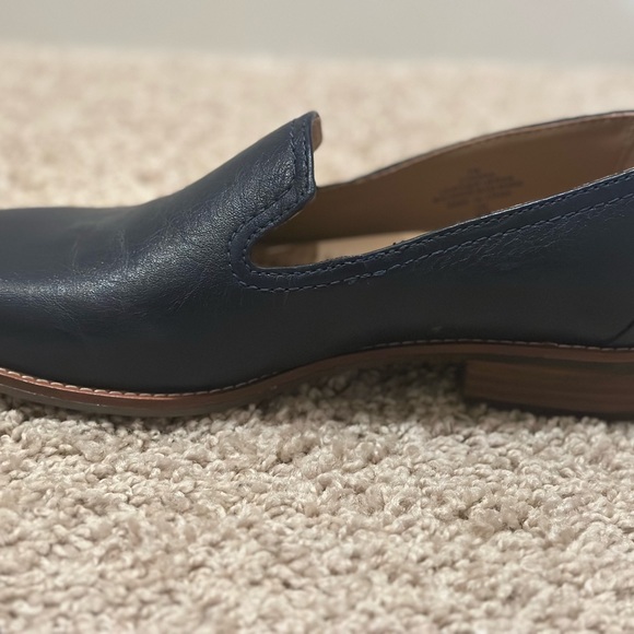 !-SOLD-! Edna Round Toe Flats - Picture 6 of 14